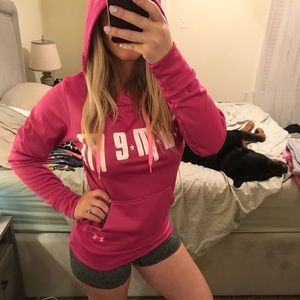 Under Armor sweatshirt